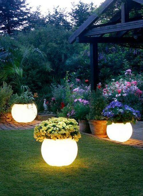 Easy Homemade Glowing Garden Planters