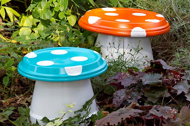 DIY Garden ­Mushrooms