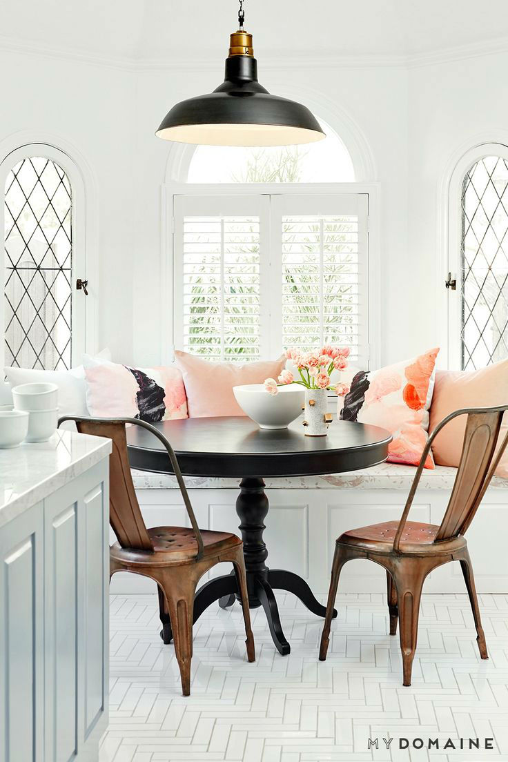 Classic Lines Breakfast Nook Ideas