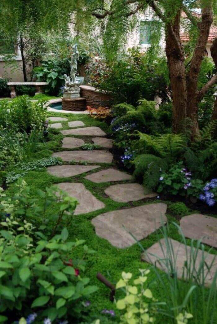 Make your Garden Dreamlike with these Stepping Stones