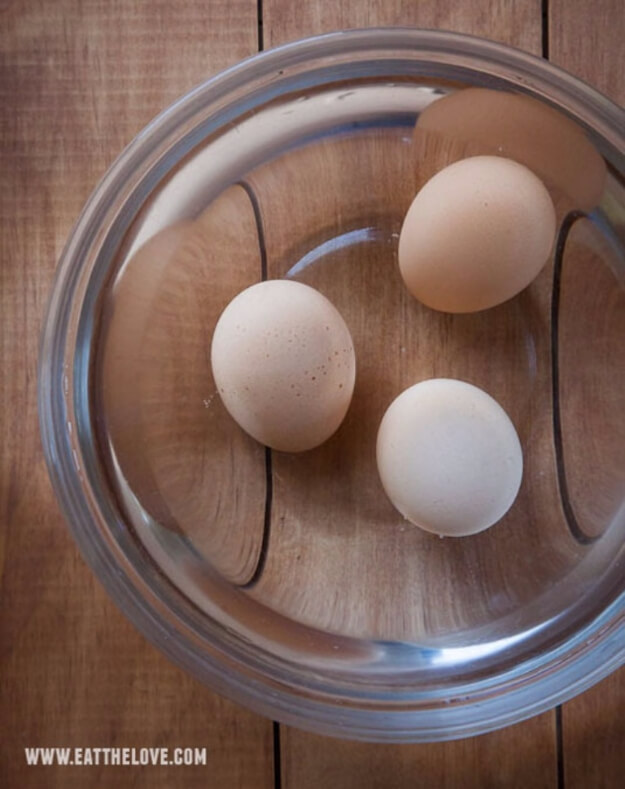 Quickly Bring Eggs To Room Temperature
