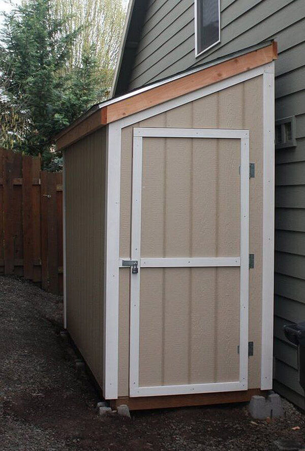 Simple Half-Sized Storage Shed for Your Yard
