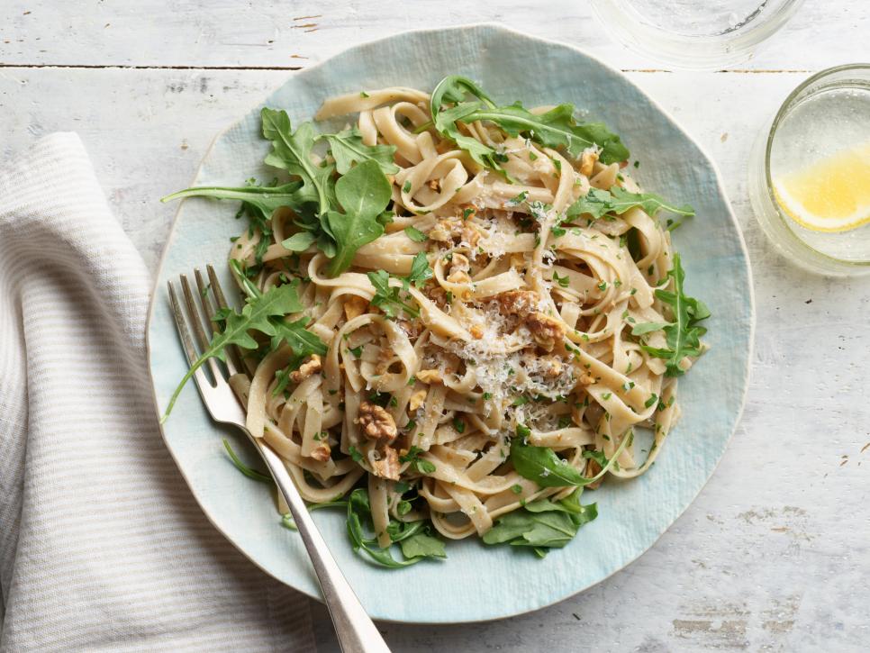 Fettuccini with Walnuts and Parsley