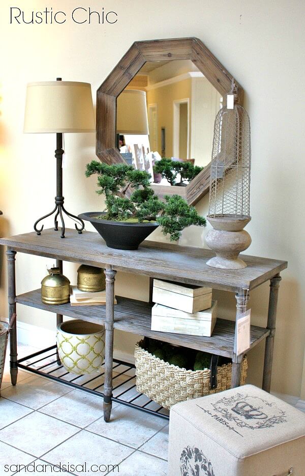 Emphasize Favorite Pieces with a Mirror