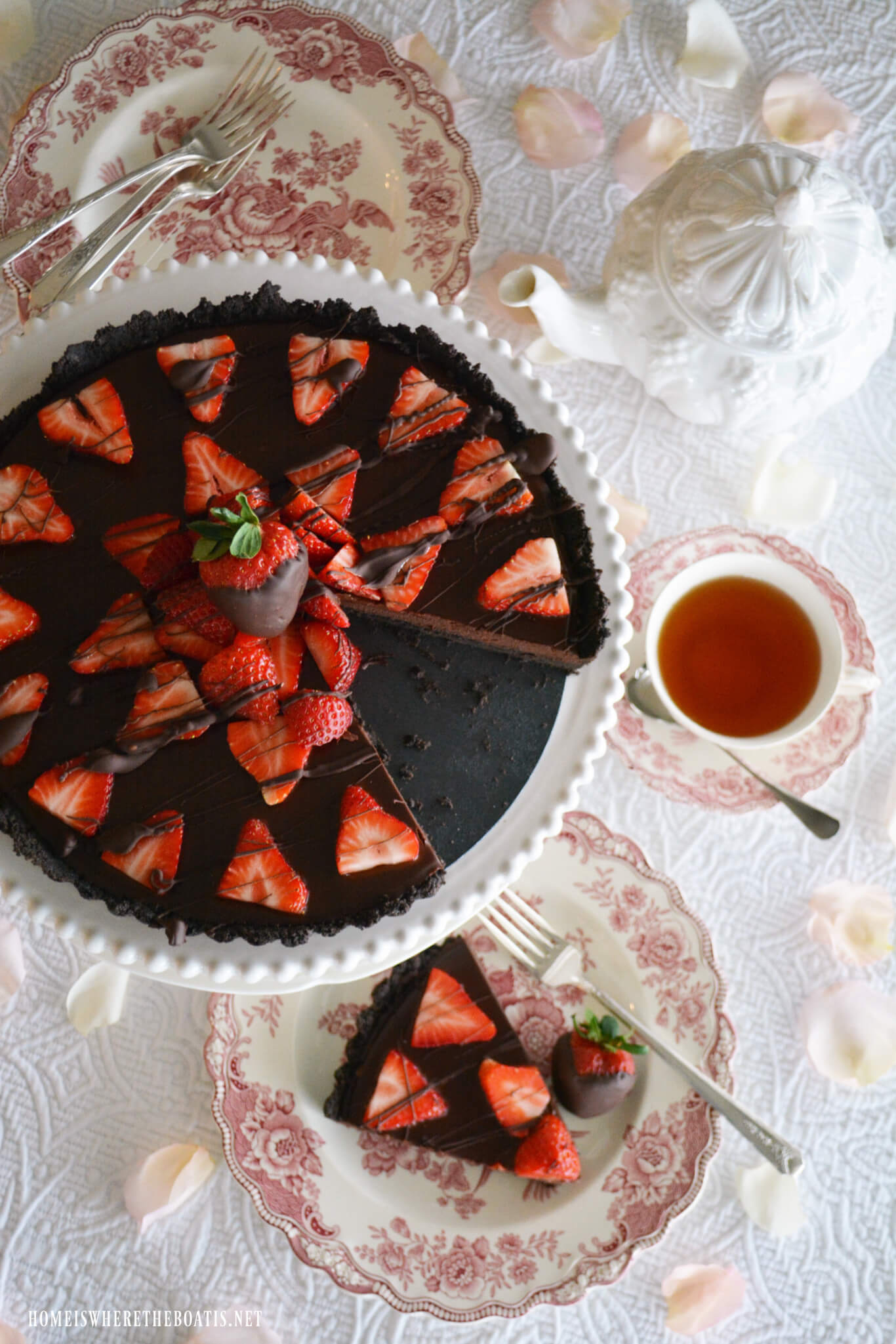 No-Bake Chocolate Strawberry Ganache Tart with Chocolate Cookie Crust