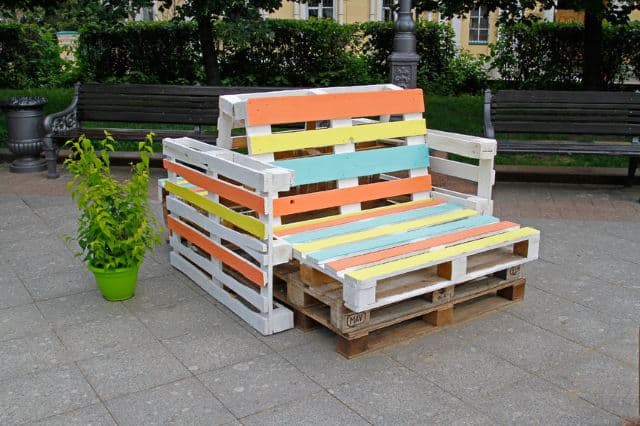 DIY Pallet Garden and Furniture Ideas