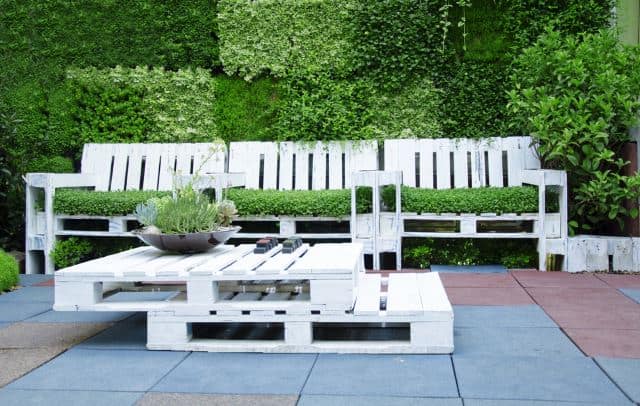 DIY Pallet Garden and Furniture Ideas