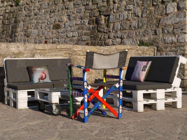 DIY Pallet Garden and Furniture Ideas