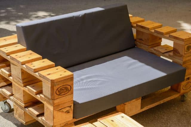DIY Pallet Garden and Furniture Ideas