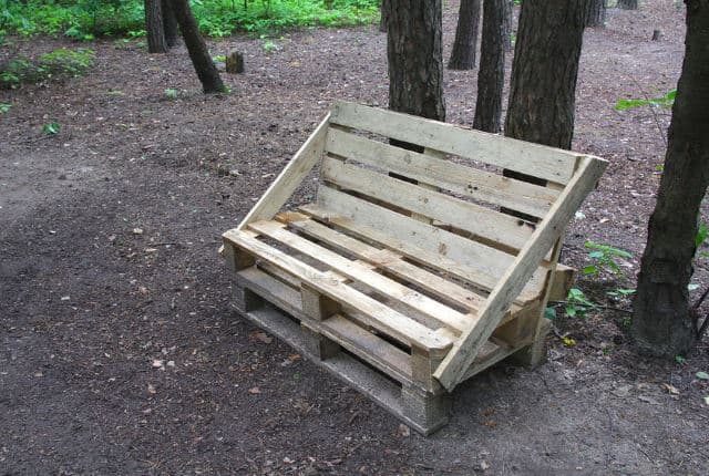 DIY Pallet Garden and Furniture Ideas