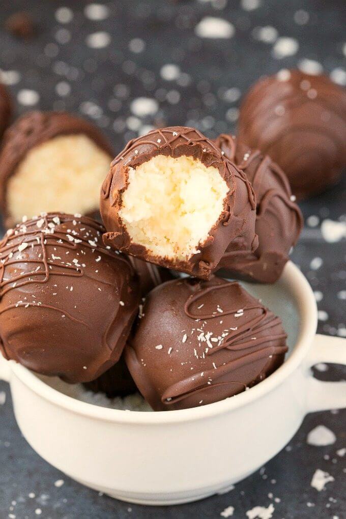 4 Ingredient Chocolate Coconut No Bake Balls (Vegan, Keto)