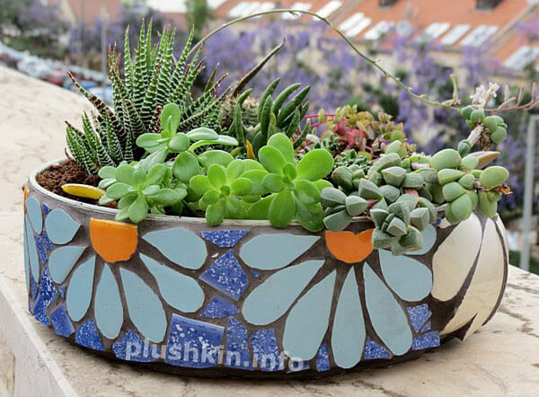 Daisy Mosaic Garden Planter Pot