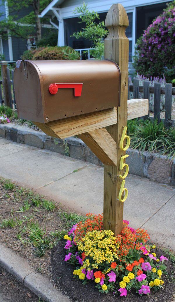 Mini Mailbox Flower Bed