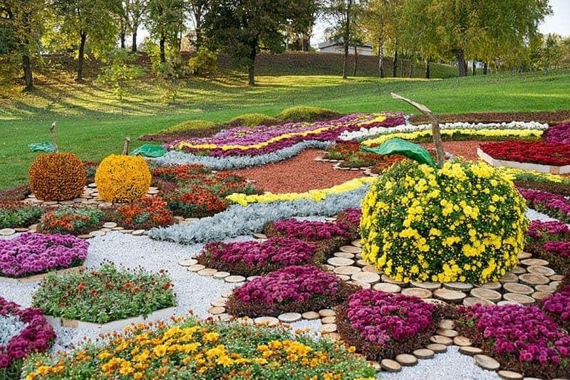 5 flower bed ideas designs