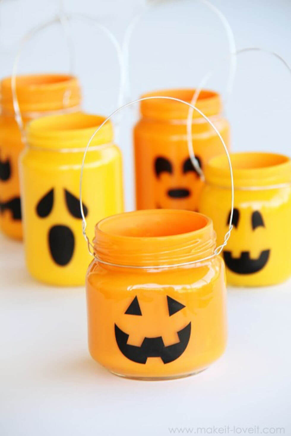 DIY Mason Jar Halloween Crafts: Cute Painted Mason Jar Jack-O-Lanterns