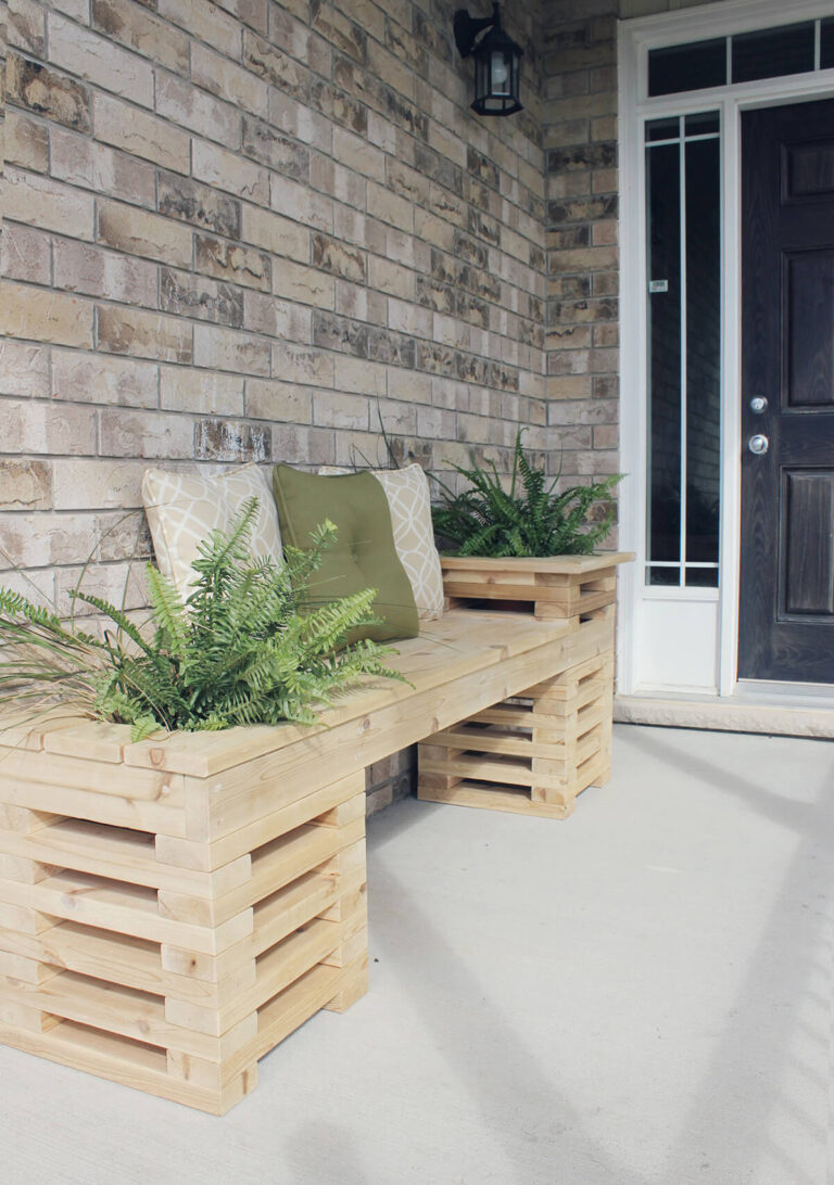 35 Creative DIY Pallet and Wood Planter Box Ideas (2026) - FarmFoodFamily