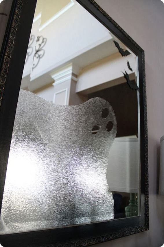 The Friendly Ghost | DIY Halloween Window Decoration Ideas