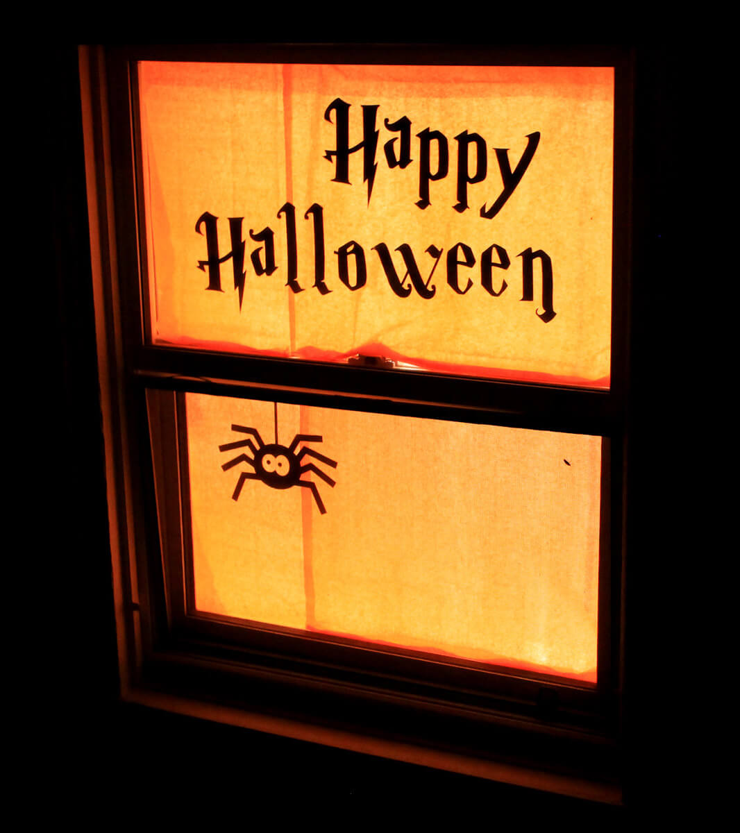 Halloween Greeting | DIY Halloween Window Decoration Ideas
