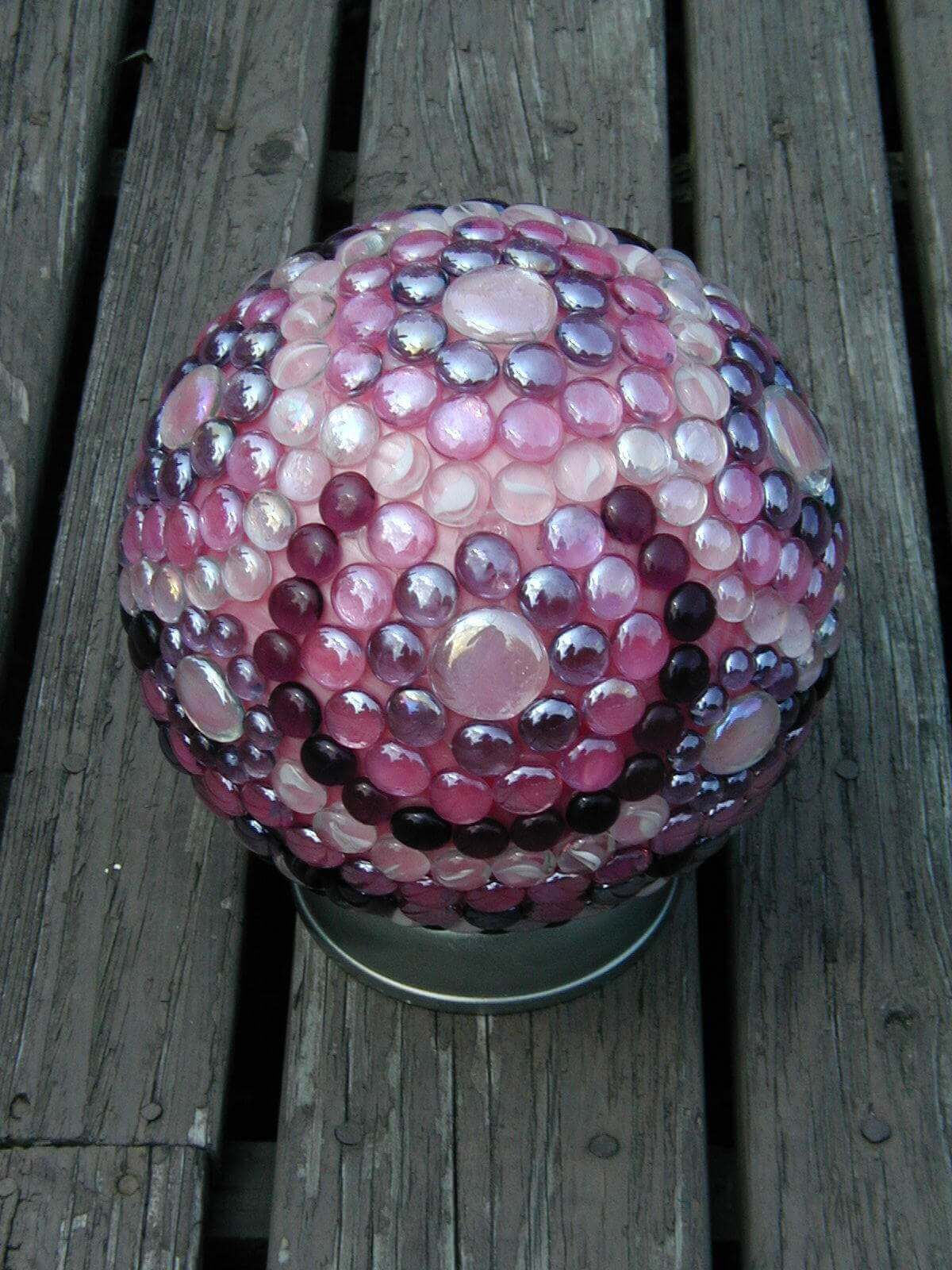 Concentric Circles in Purple and Pink | DIY Garden Ball Ideas