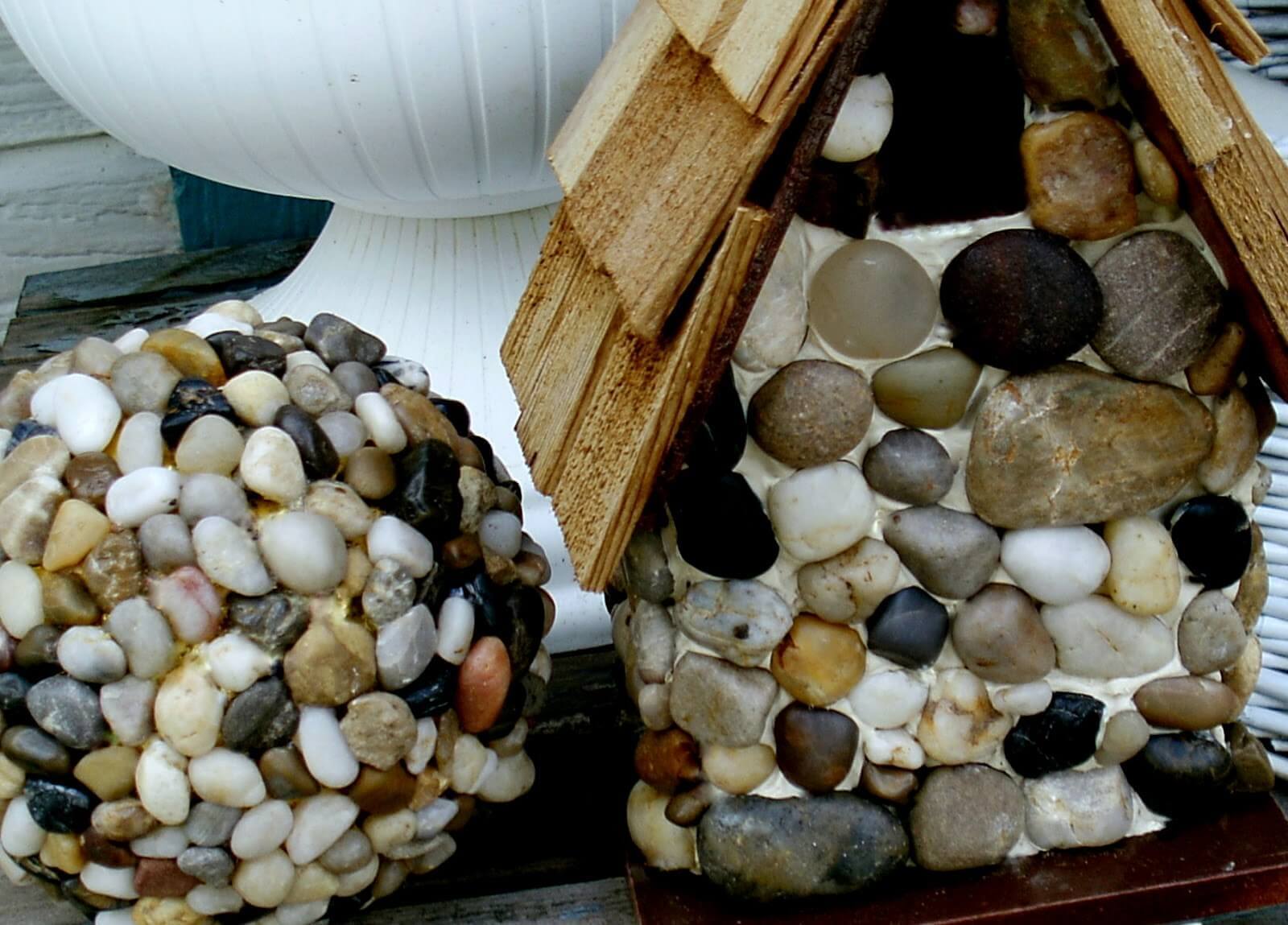Cover a Ball and Birdhouse in Pebbles | DIY Garden Ball Ideas