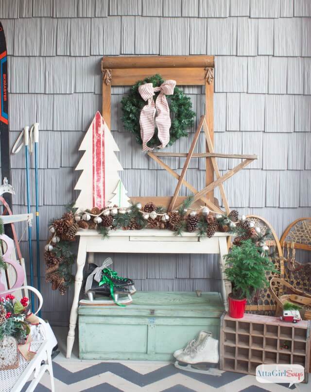 Vintage Porch Decor Ideas for Christmas | Vintage Porch Decor Ideas