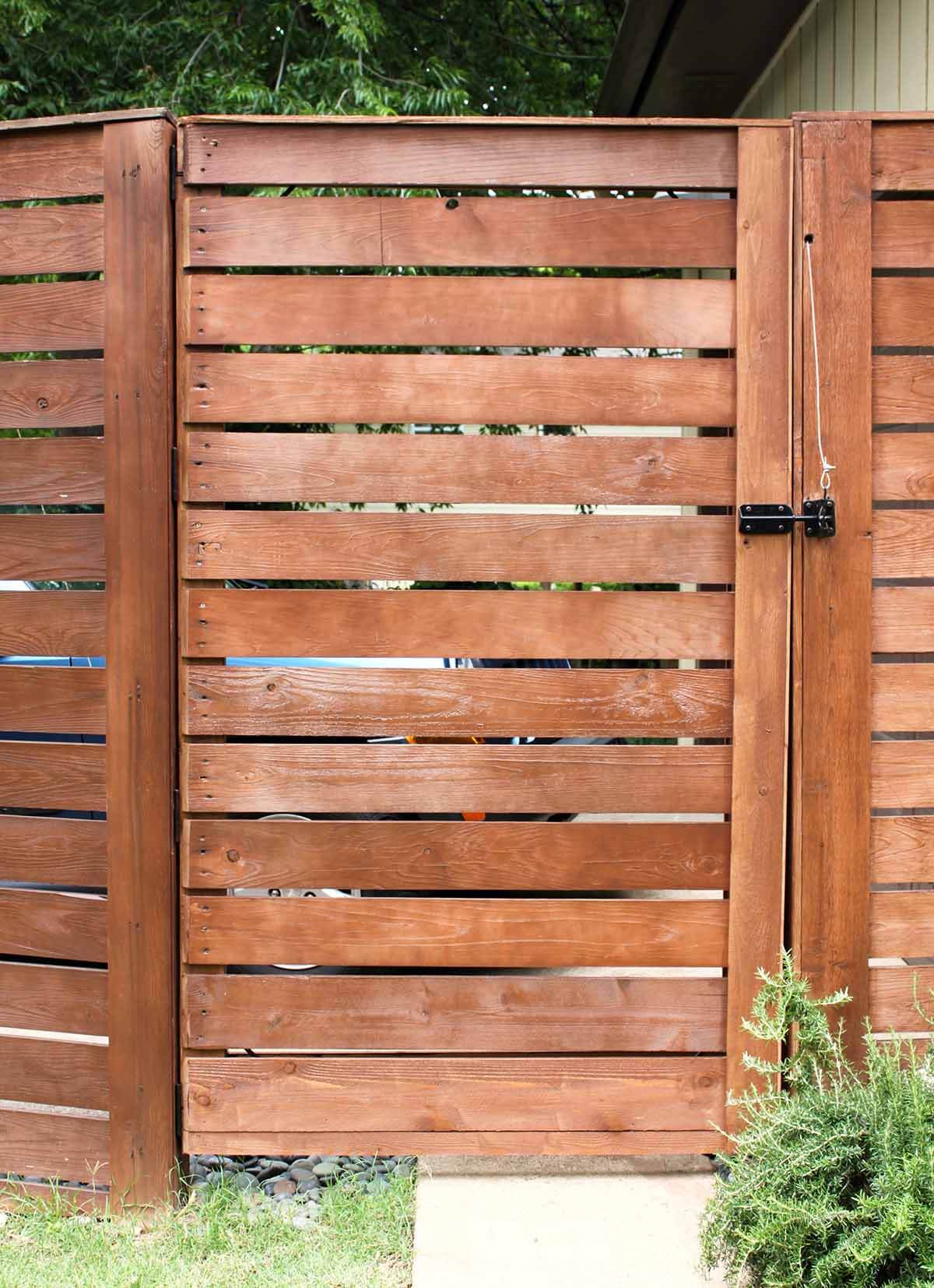 DIY Fence Ideas: Tall Cedar Wood Plank Fence