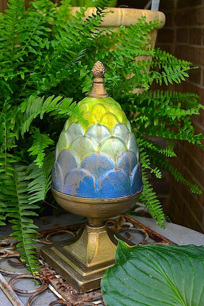 Spray-Painted, Egg-Shaped Porch Pedestal | DIY Painted Garden Decoration Ideas