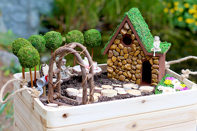 Primly Pacific Northwest Inspired Fairy Garden | fairy garden accessories | miniture fairy garden ideas inspiration | homemade fairy garden decorations