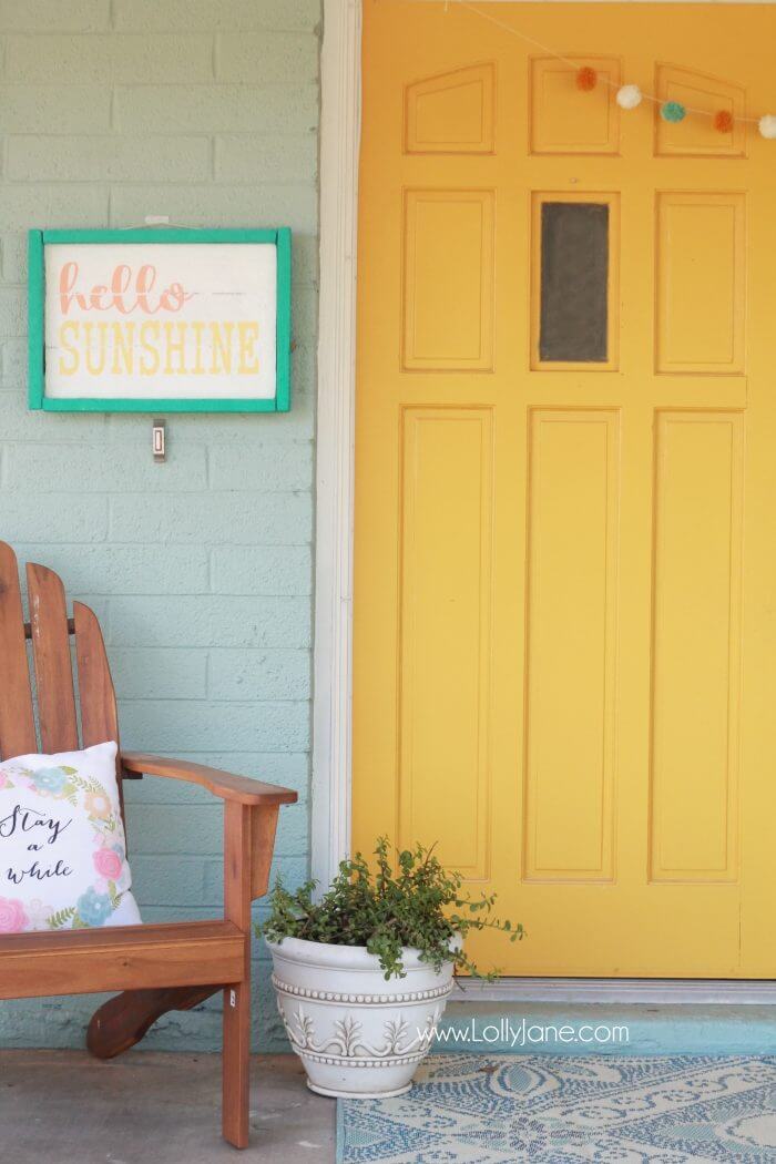  Sunshine Door Brightens Summer House | DIY Painted Garden Decoration Ideas