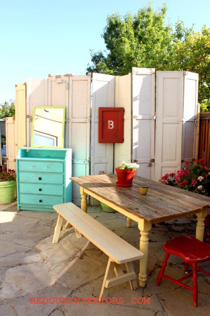 Privacy Screen with Reused Doors | Creative Repurposed Old Door Ideas & Projects For Your Backyard