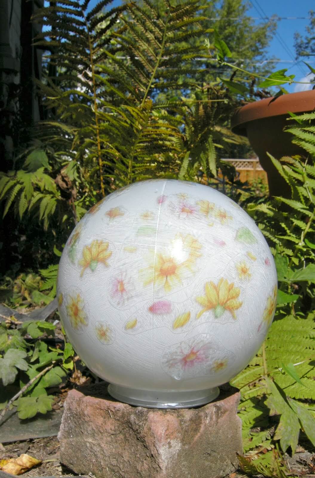 Floral DIY Garden Ball Idea | DIY Garden Ball Ideas
