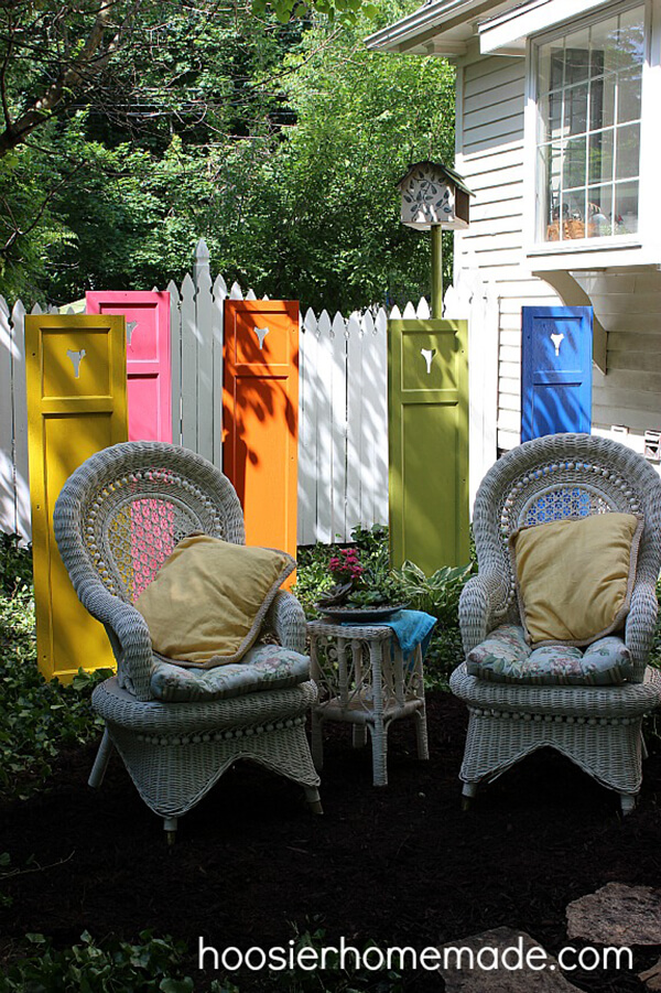 Standing Shutters in All Colors | DIY Painted Garden Decoration Ideas
