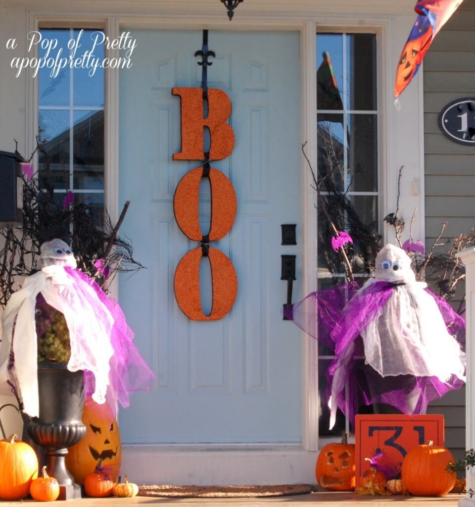 Fun Fear | Scary DIY Halloween Porch Decoration Ideas | vintage halloween porch