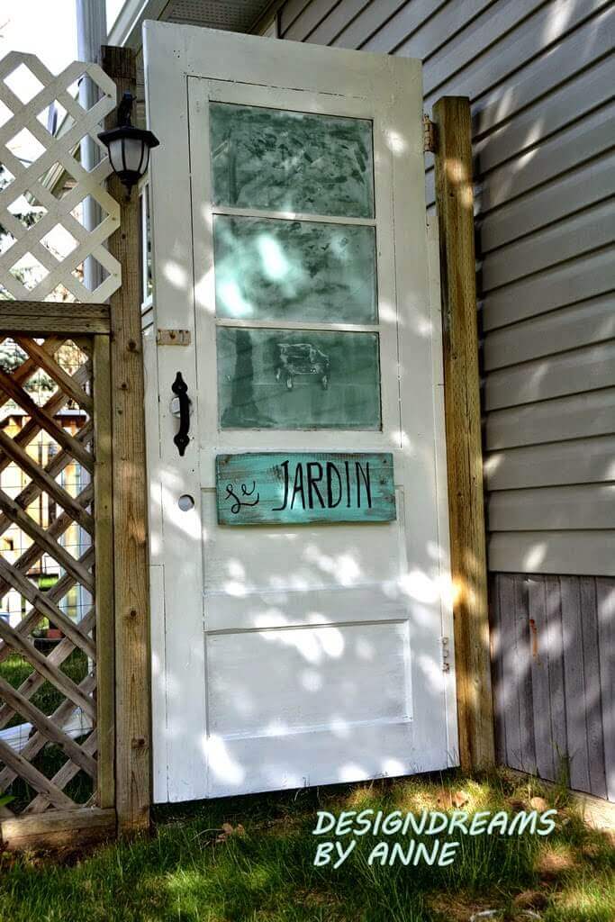Old Door Outdoor Decor Idea for Gates | Creative Repurposed Old Door Ideas & Projects For Your Backyard