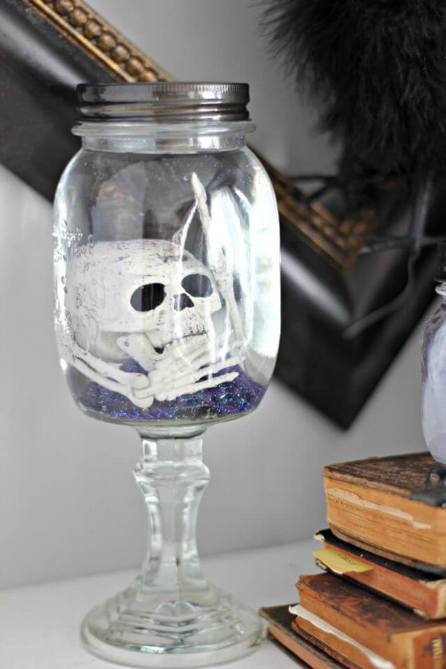 DIY Mason Jar Halloween Crafts: Creepy Skeleton-In-A-Jar Halloween Craft