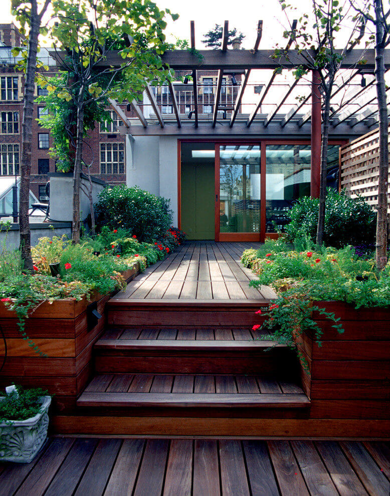Deck with Built-In Planter Boxes