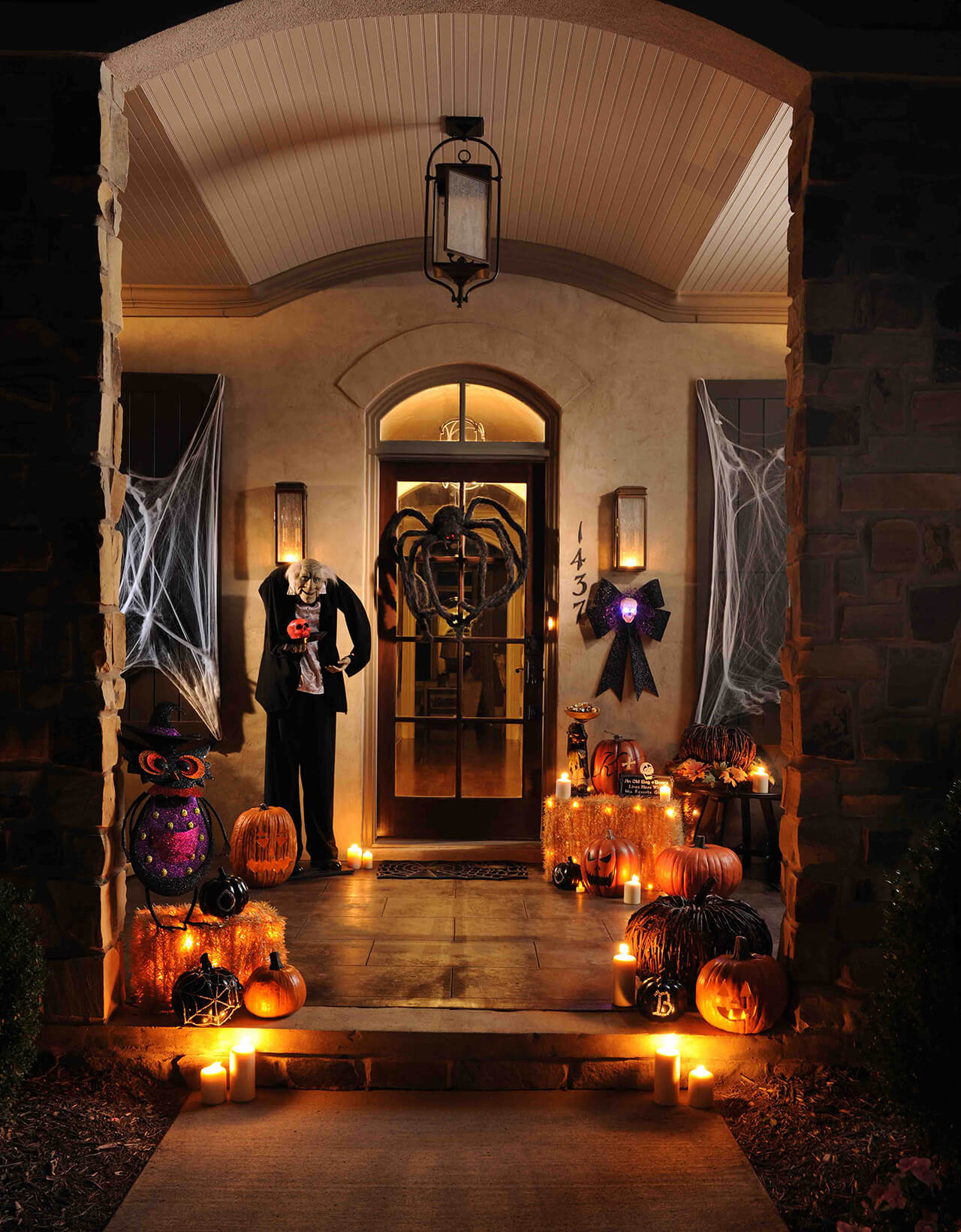 An Almost Peaceful Halloween Setting | Scary DIY Halloween Porch Decoration Ideas | vintage halloween porch