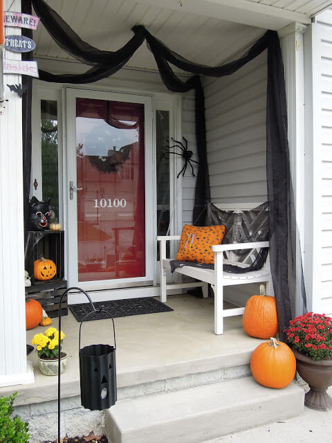 Halloween Door Decoration Ideas: Haunted Halloween Porch