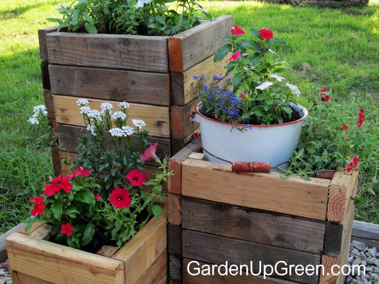 Reclaimed Wood DIY Planter Boxes