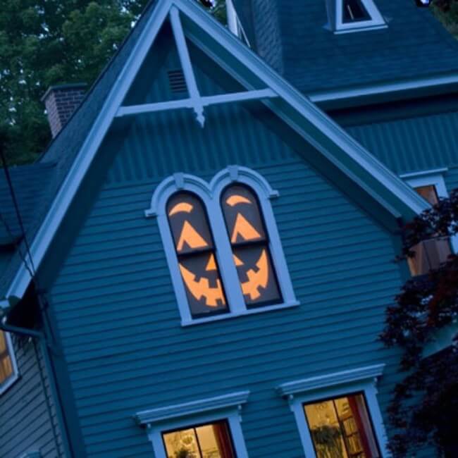Creepy Jack-O-Lantern House | DIY Halloween Window Decoration Ideas