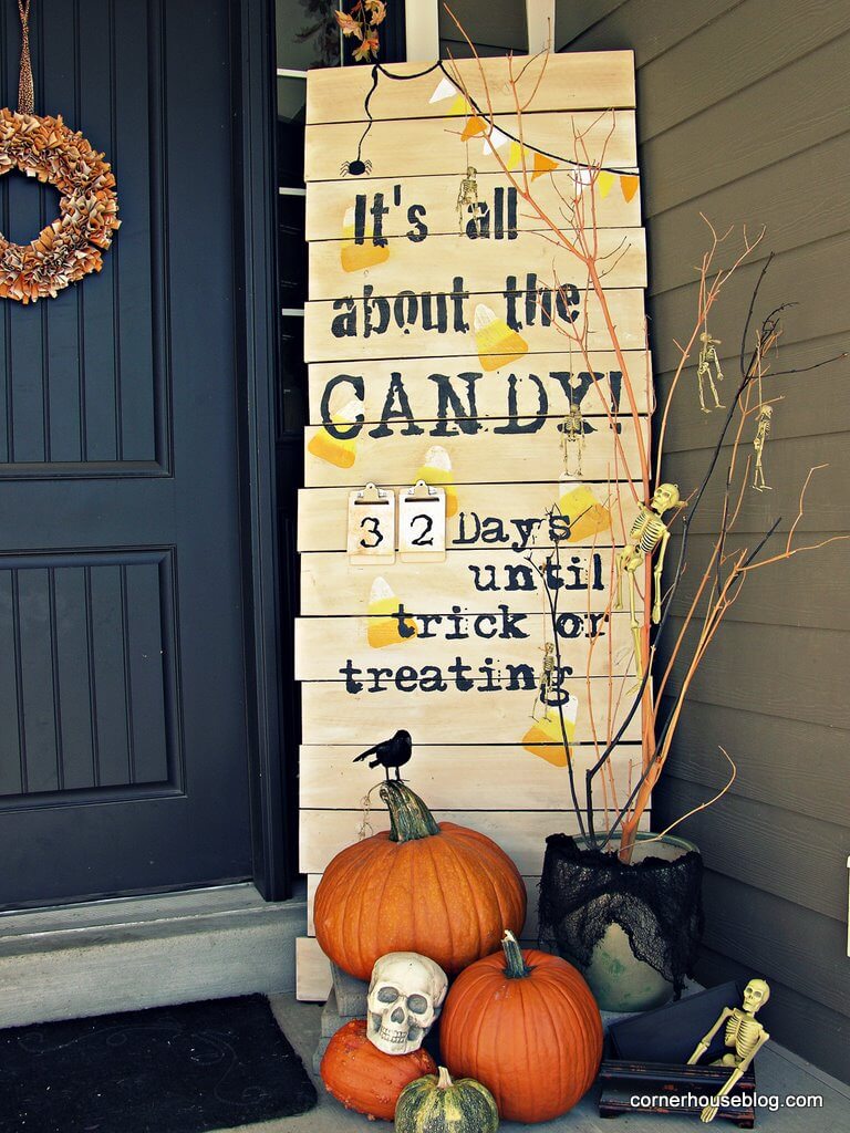 Halloween Door Decoration Ideas: Halloween Candy Countdown