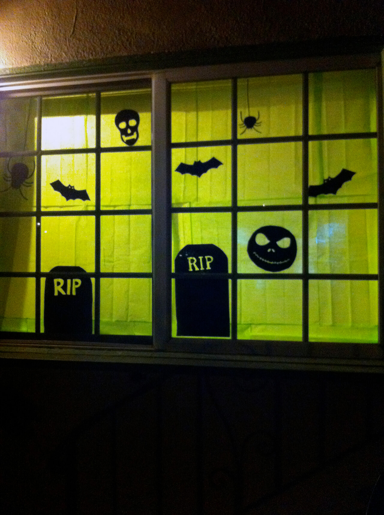 Creepy Cemetery at Night | DIY Halloween Window Decoration Ideas