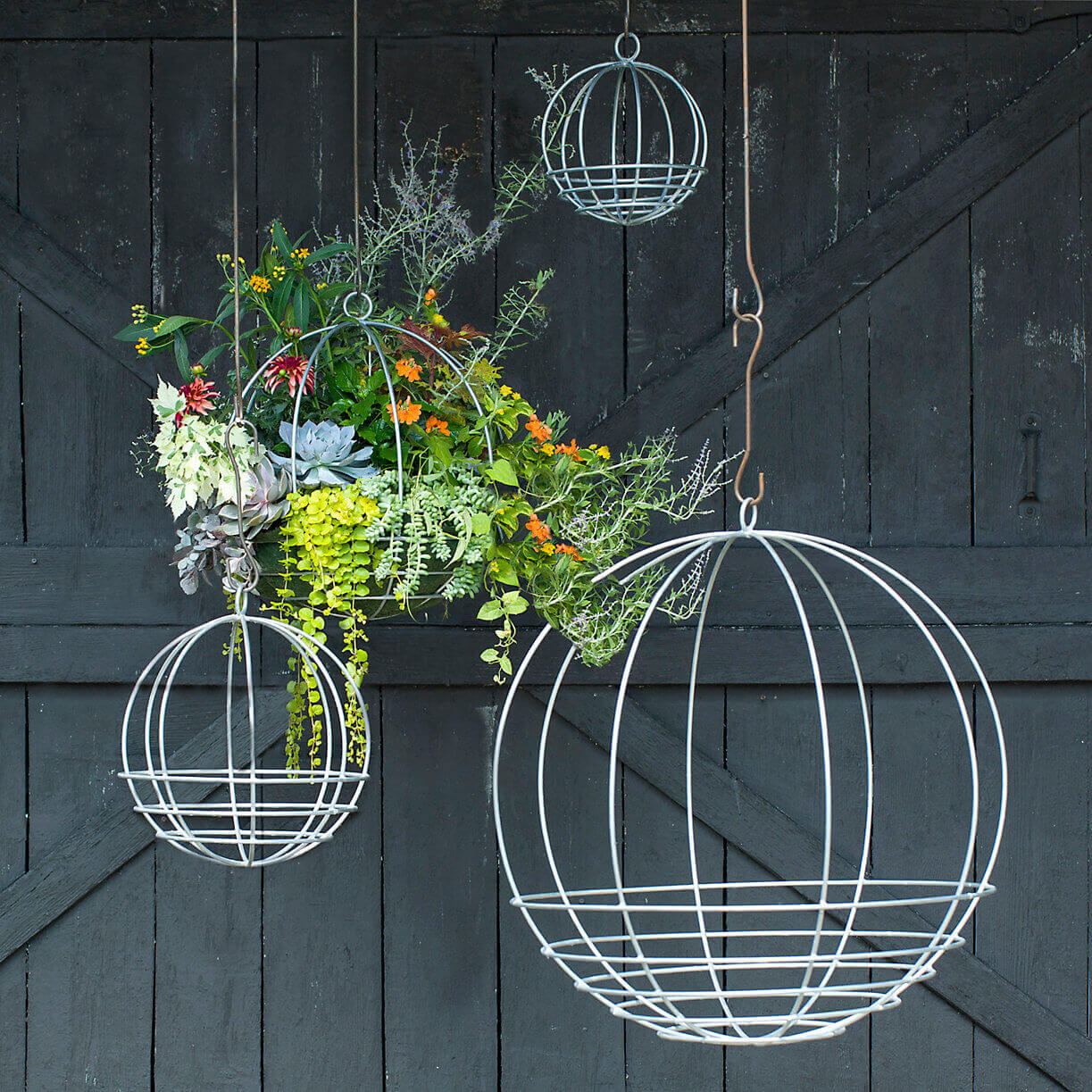 Vintage Hanging Orb Flower Planters | DIY Outdoor Hanging Planter Ideas | Plant Pot Design Ideas