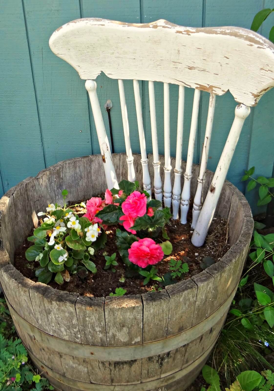Cottage Style Garden Ideas for Upcycling