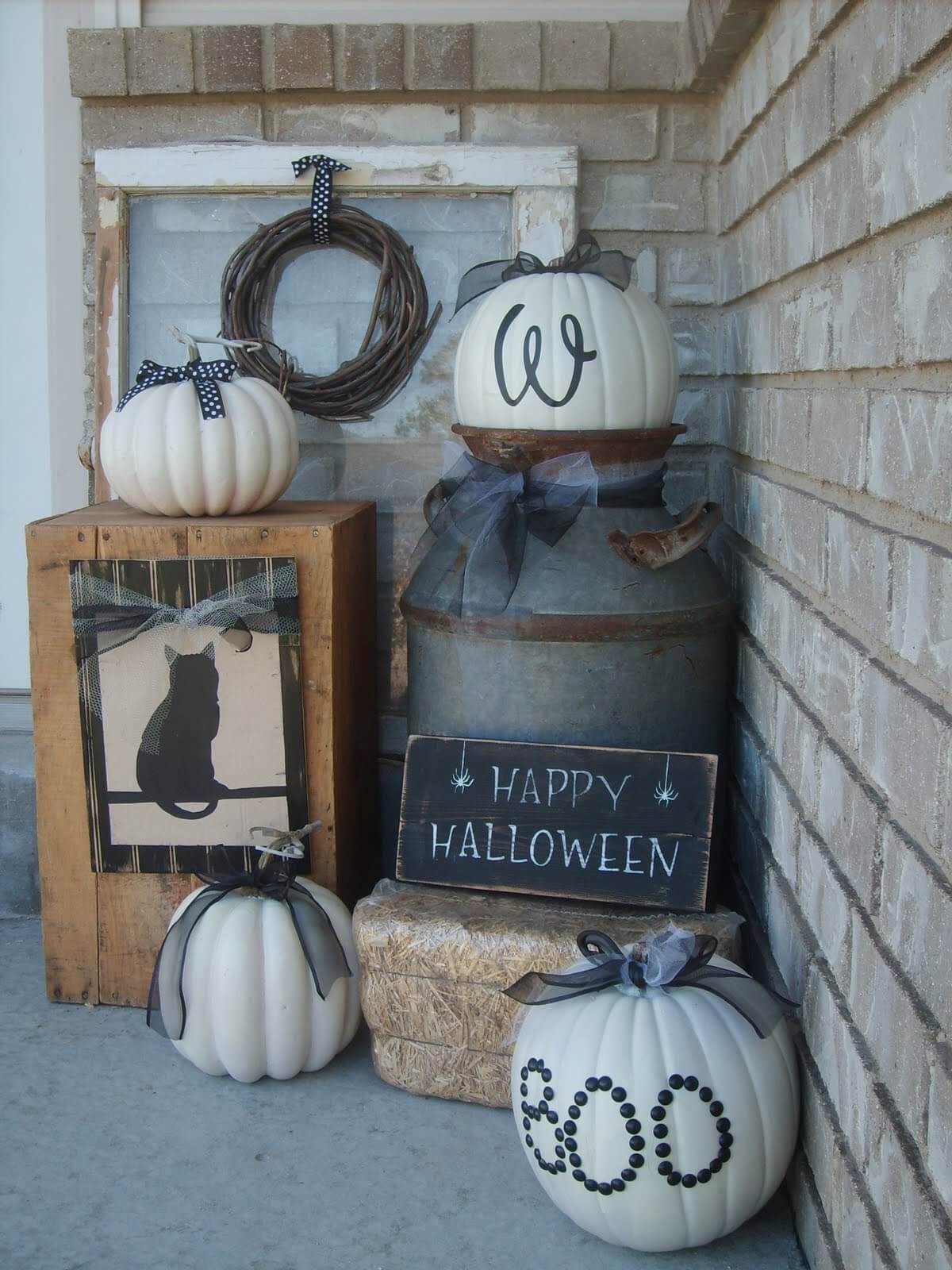 White Pumpkins, Uncanny or Creative? | Scary DIY Halloween Porch Decoration Ideas | vintage halloween porch
