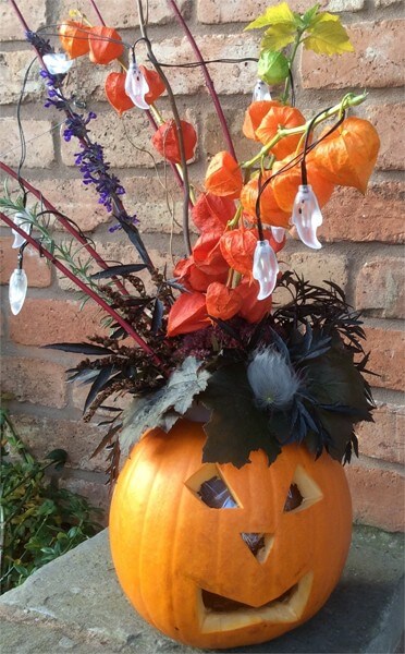 DIY Pumpkin Carving Ideas: Bouquet Brain