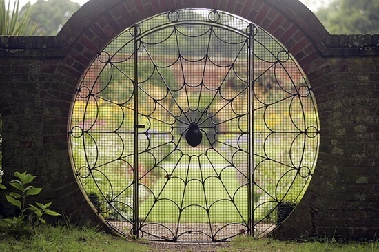 Spider gate | DIY Garden Gate Ideas