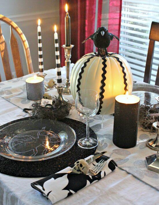 Bug plates & snake nests | Fun & Spooky Halloween Table Decoration Ideas - FarmFoodFamily.com