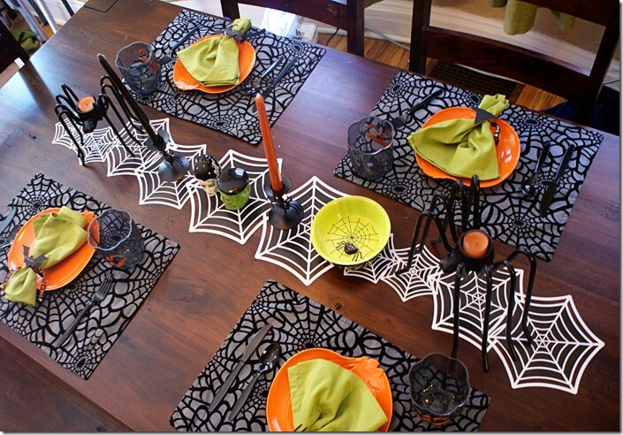 Halloween Table Settings | Fun & Spooky Halloween Table Decoration Ideas - FarmFoodFamily.com