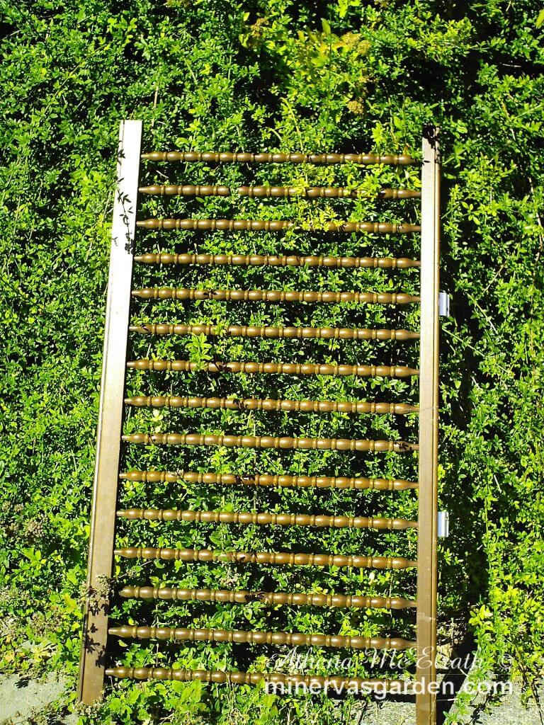 Crib Wall Trellis Idea | Up-cycled Trellis Ideas For Garden